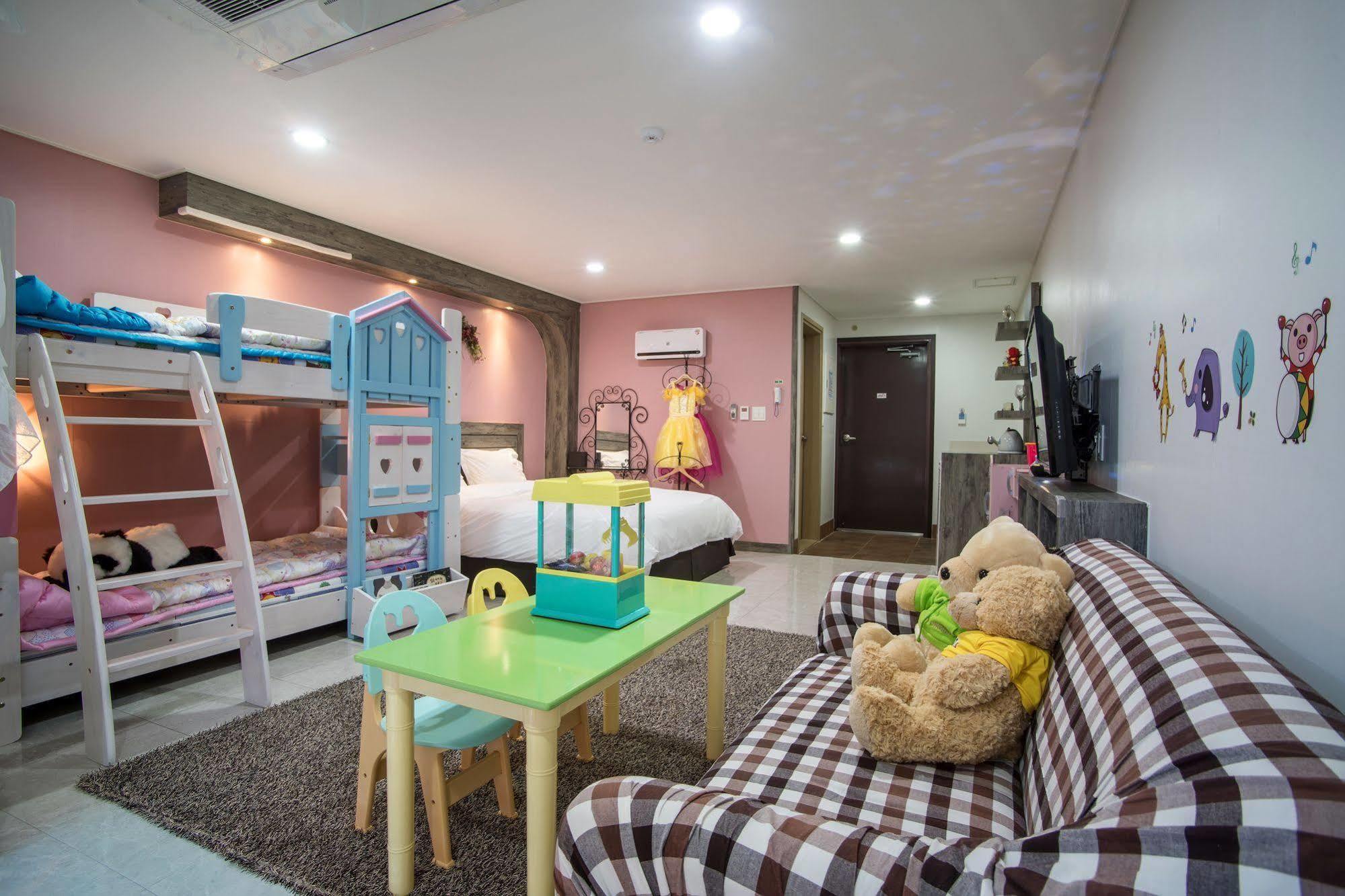 Famille Spa Resort Сеогвипо Екстериор снимка