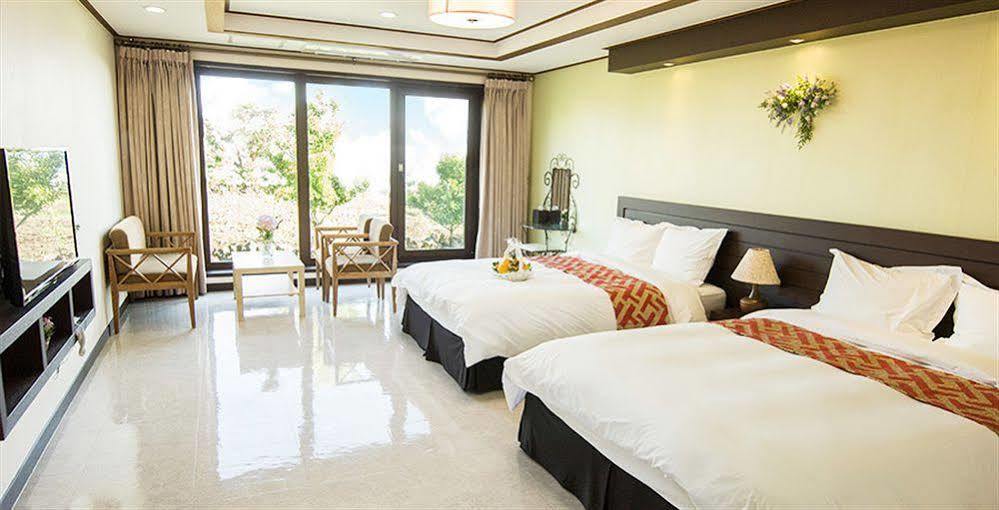 Famille Spa Resort Сеогвипо Екстериор снимка